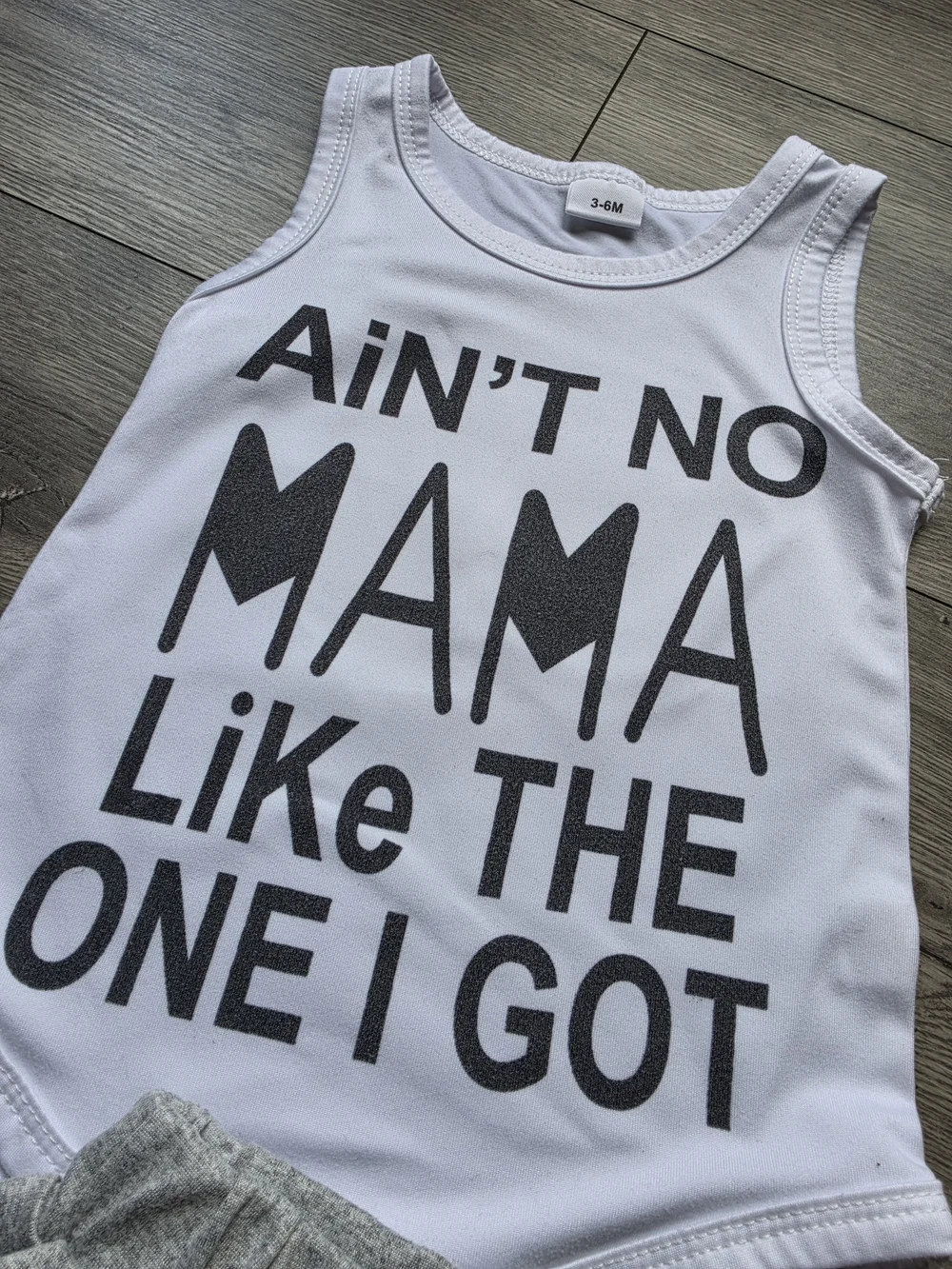 3/$6 White Graphic Tank Bodysuit & Gray Shorts Set - Kids